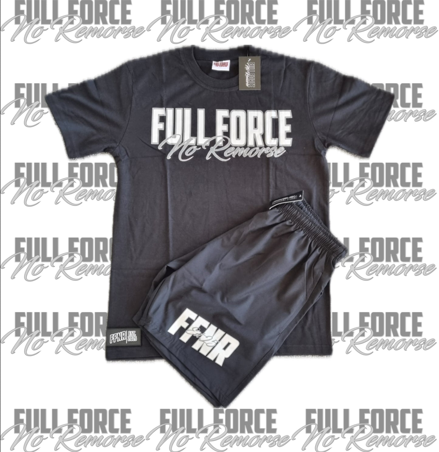 T SHIRT & SHORTS SET